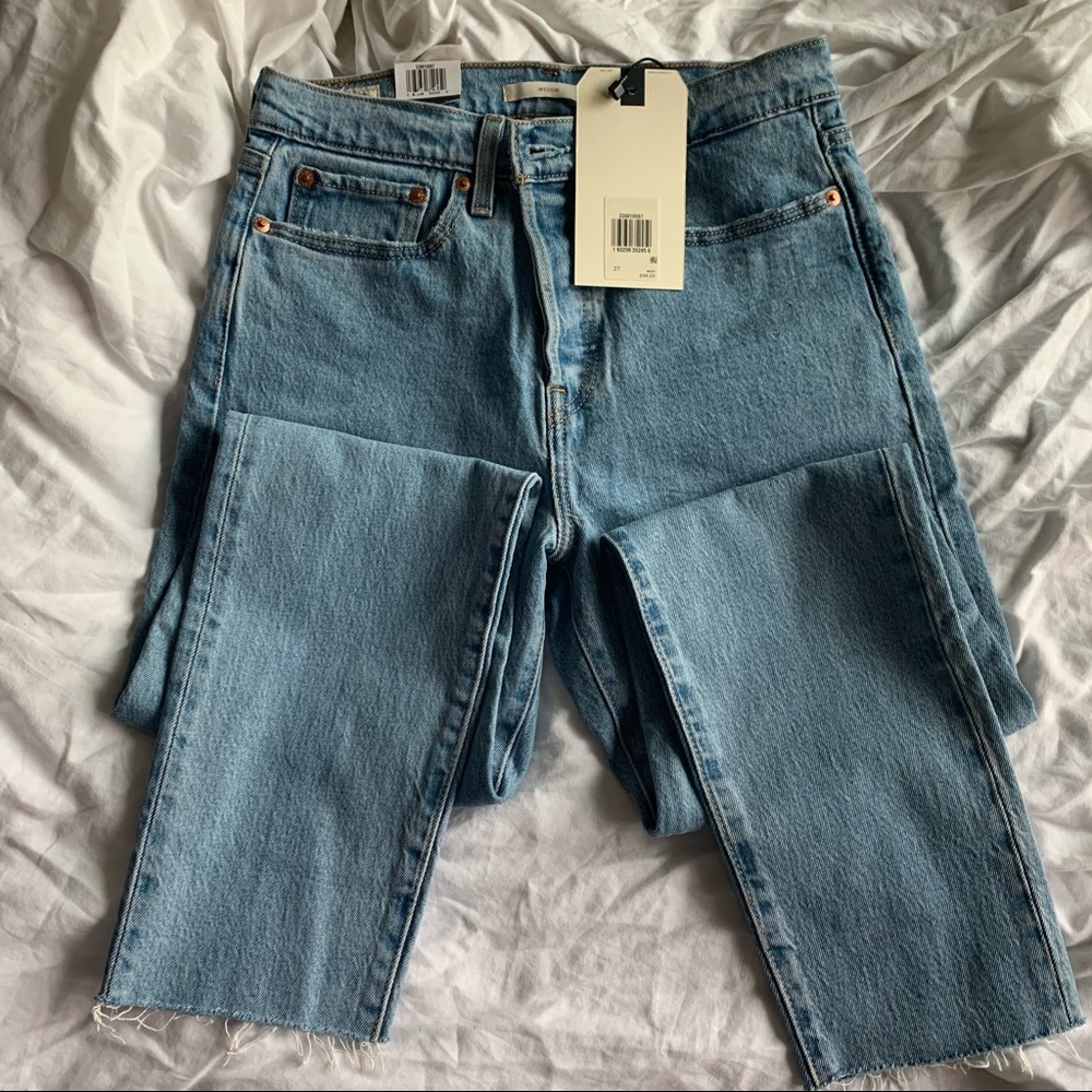 Levi’s High Rise Wedgie NWT Size 27